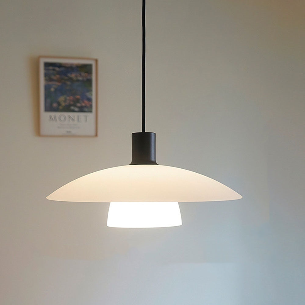 GlassWhite – Minimalistisk Pendellampe i Hvidt Panelglas til Spisestue og Stue