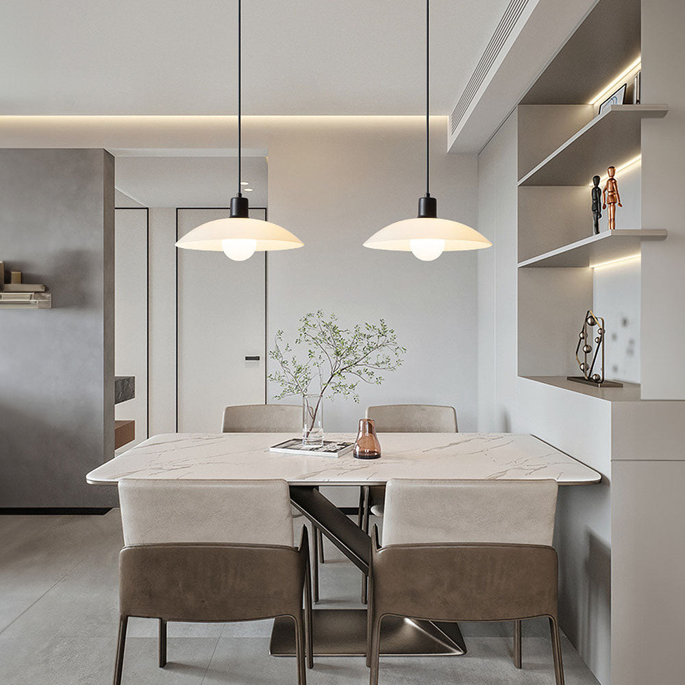 GlassWhite – Minimalistisk Pendellampe i Hvidt Panelglas til Spisestue og Stue