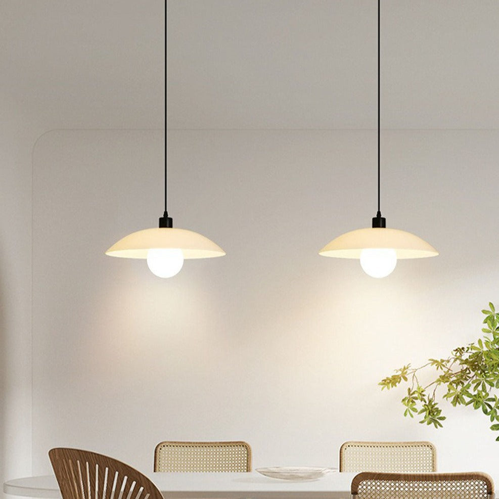 GlassWhite – Minimalistisk Pendellampe i Hvidt Panelglas til Spisestue og Stue
