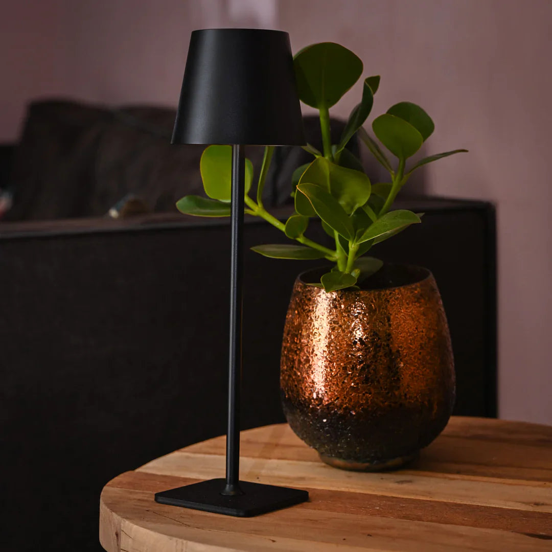 Nordiclight – Trådløs Genopladelig Bordlampe i Moderne Nordisk Design