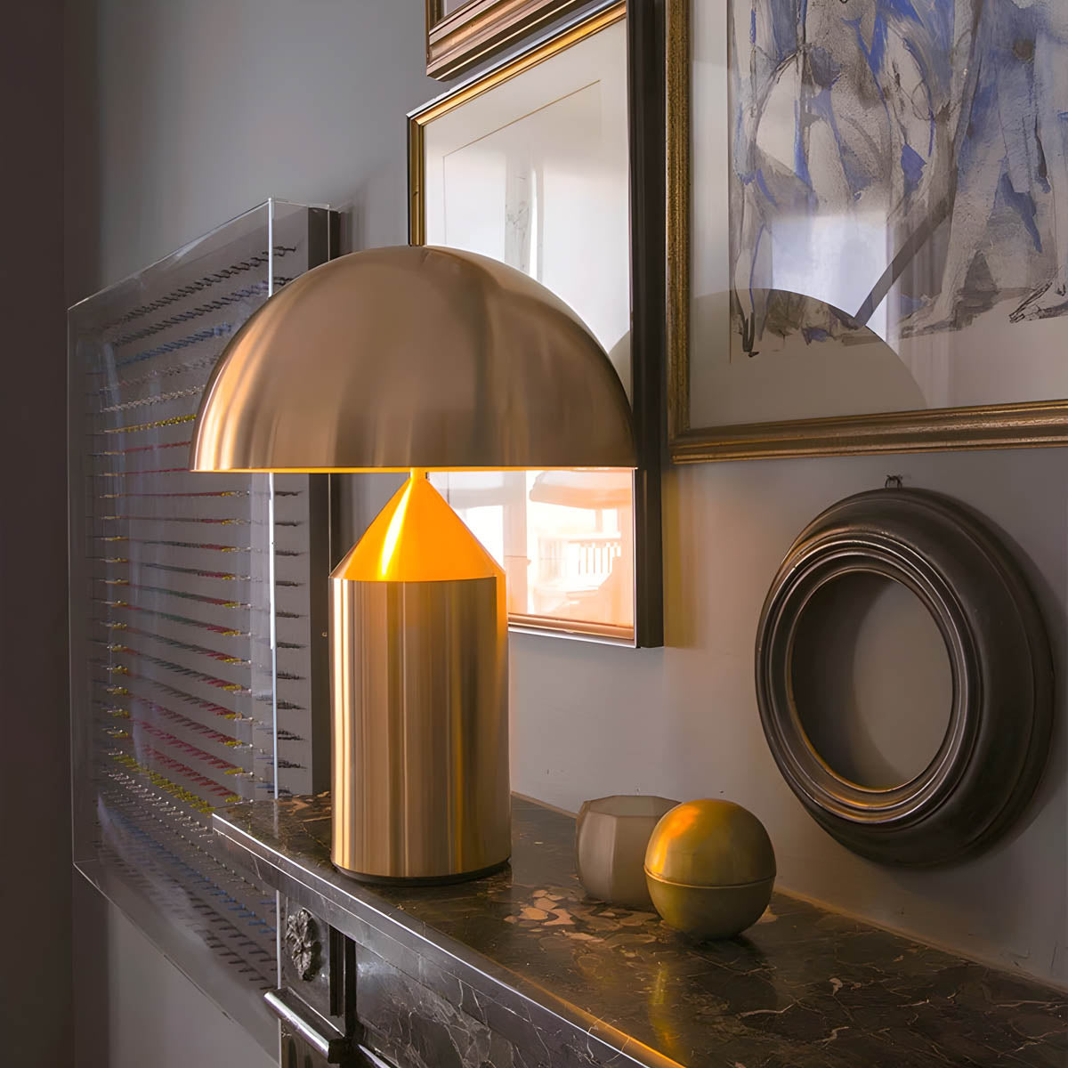 ESTILO – Moderne Bordlampe i Elegant Design til Stue, Soveværelse og Kontor