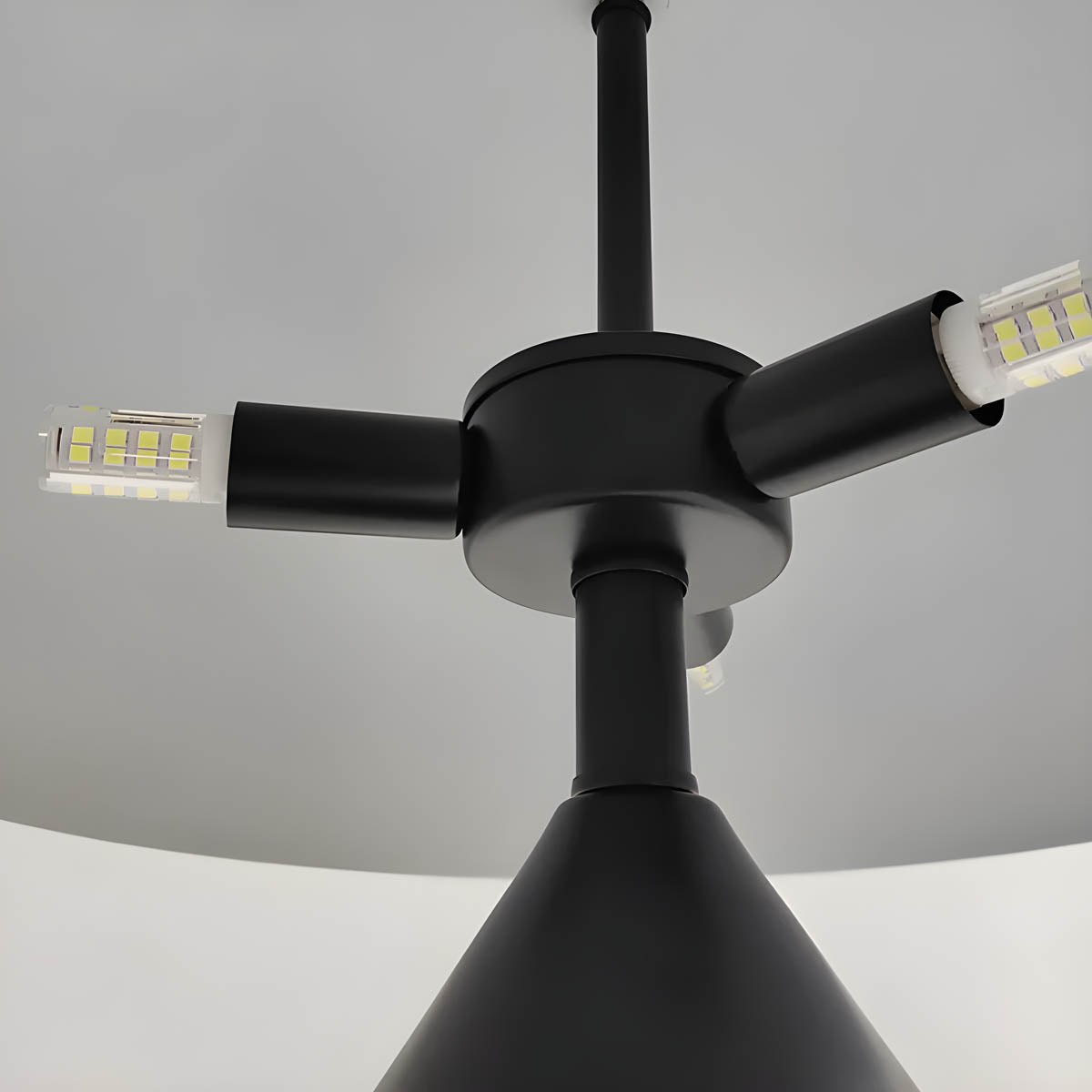 ESTILO – Moderne Bordlampe i Elegant Design til Stue, Soveværelse og Kontor