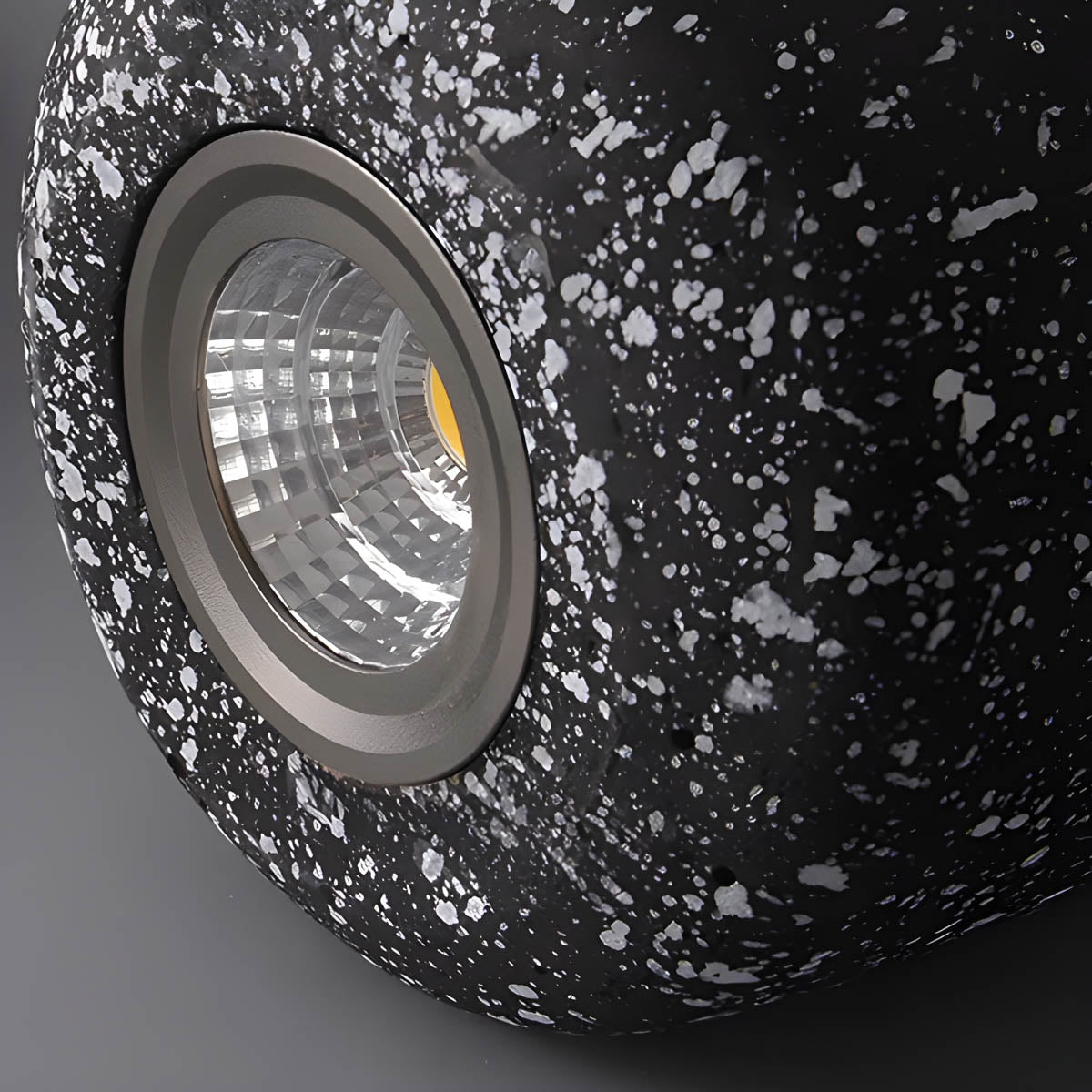 Ferro – Industrielle Pendellamper i Moderne Metal Design til Køkken og Spisestue