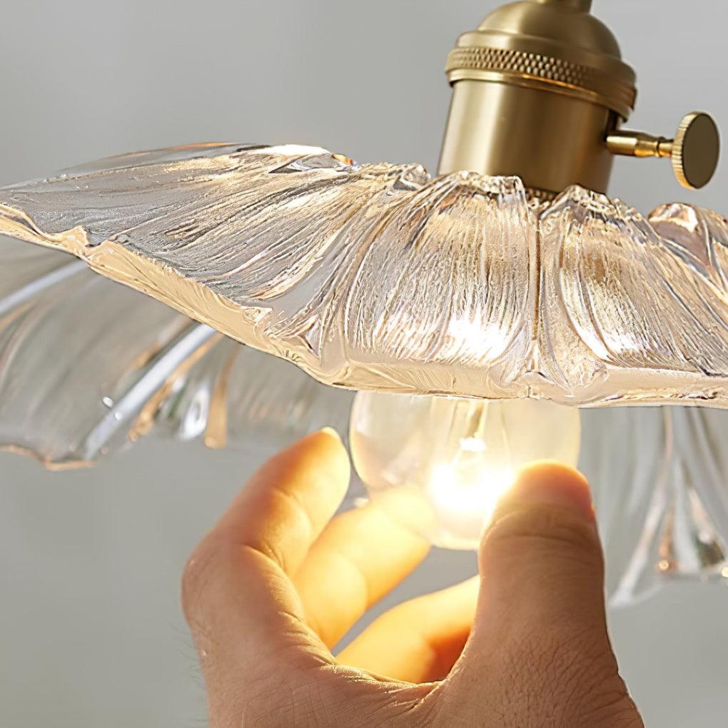 FloraGlass Pendant – Elegant Pendellampe i Blomsterglas til Romantisk og Dekorativ Indretning
