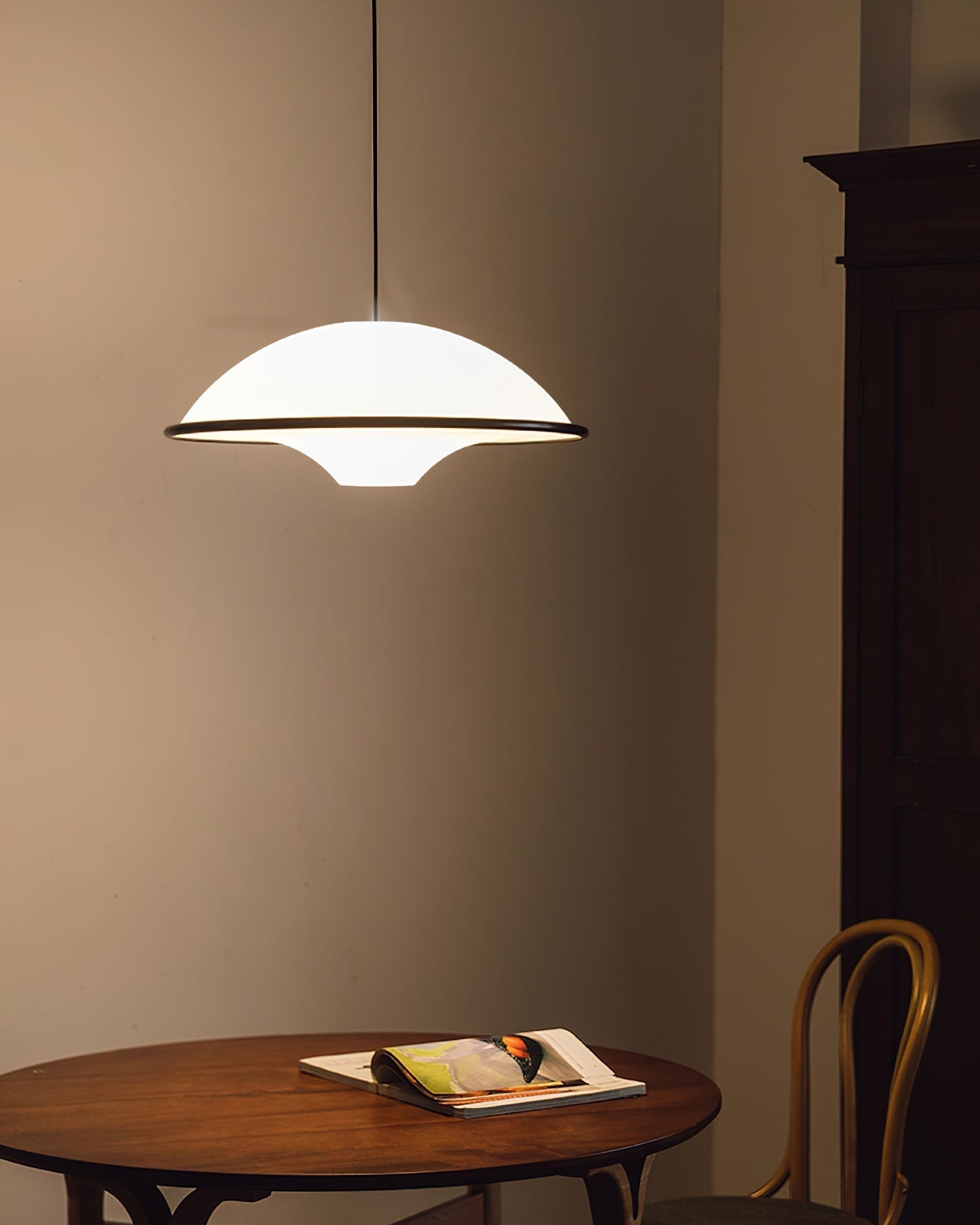 Fontana – Elegant Pendellampe i Moderne Design til Spisestue, Køkken og Stue