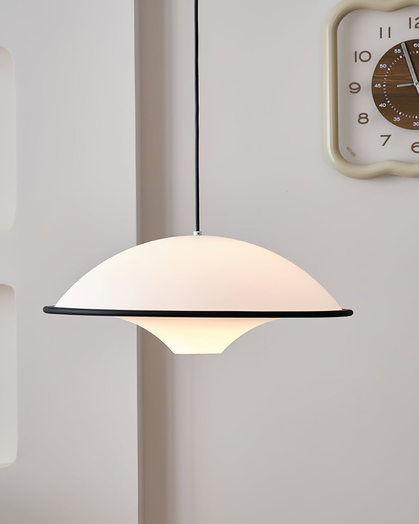Fontana – Elegant Pendellampe i Moderne Design til Spisestue, Køkken og Stue