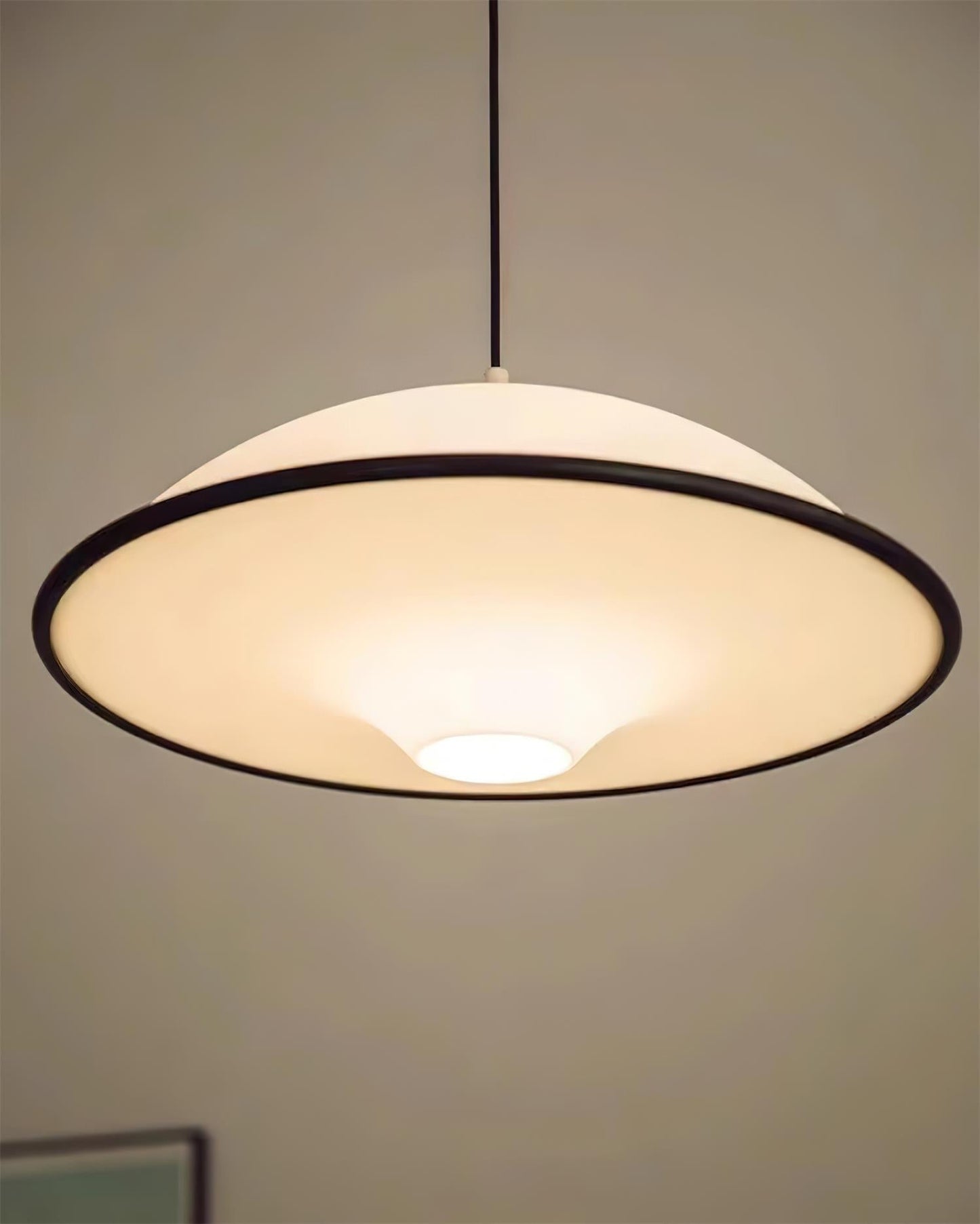 Fontana – Elegant Pendellampe i Moderne Design til Spisestue, Køkken og Stue