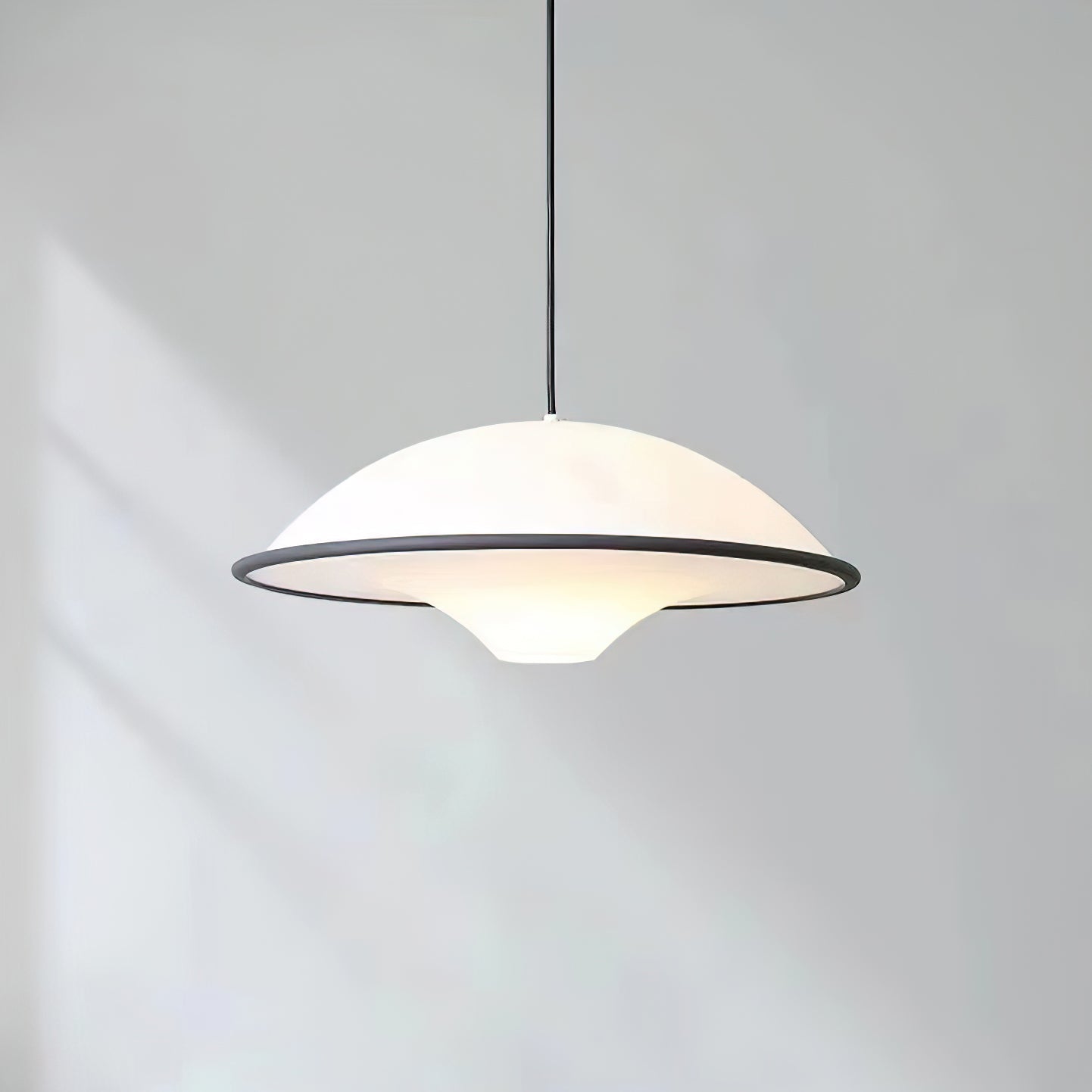 Fontana – Elegant Pendellampe i Moderne Design til Spisestue, Køkken og Stue