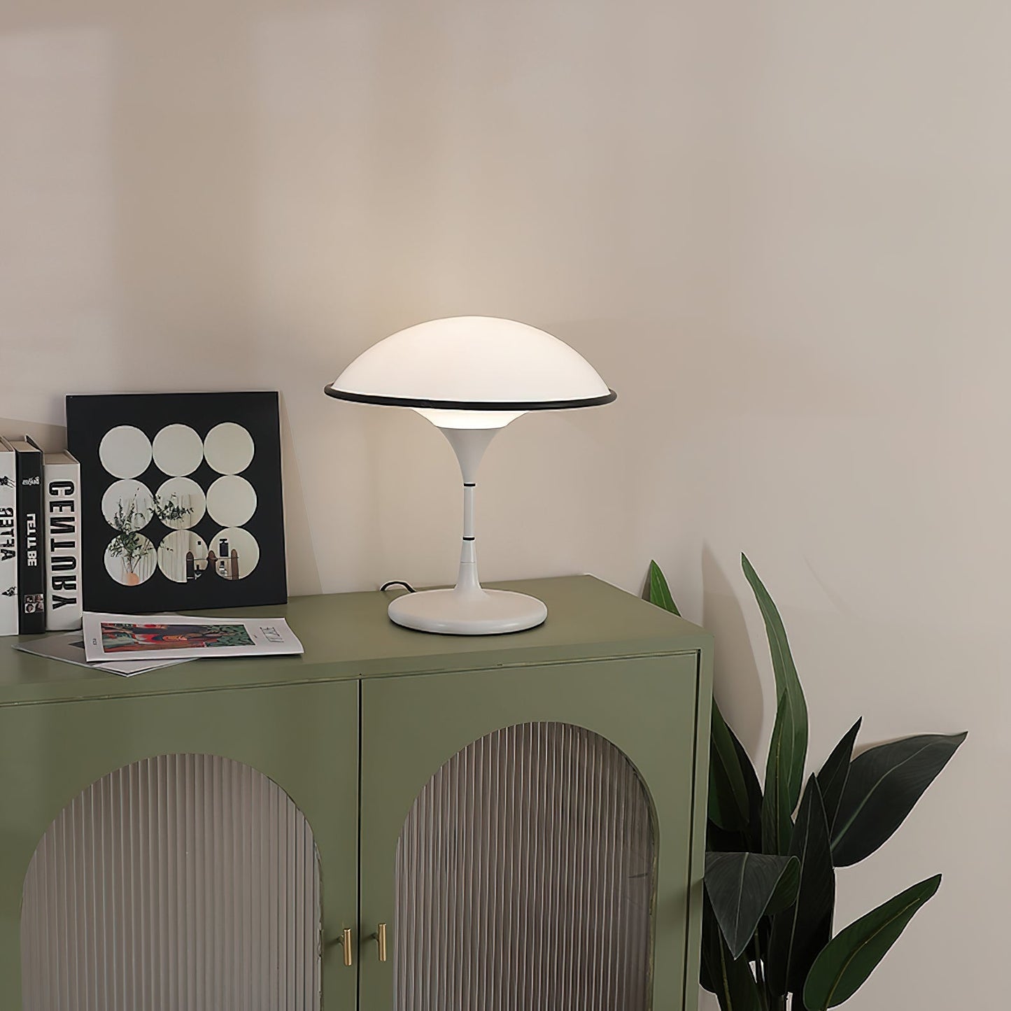 Fontana Glow – Elegant Bordlampe i Tidløst Design til Stue, Soveværelse og Kontor