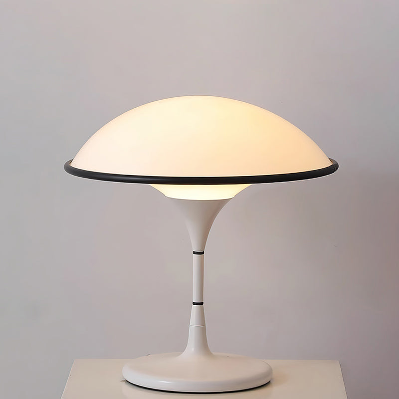 Fontana Glow – Elegant Bordlampe i Tidløst Design til Stue, Soveværelse og Kontor