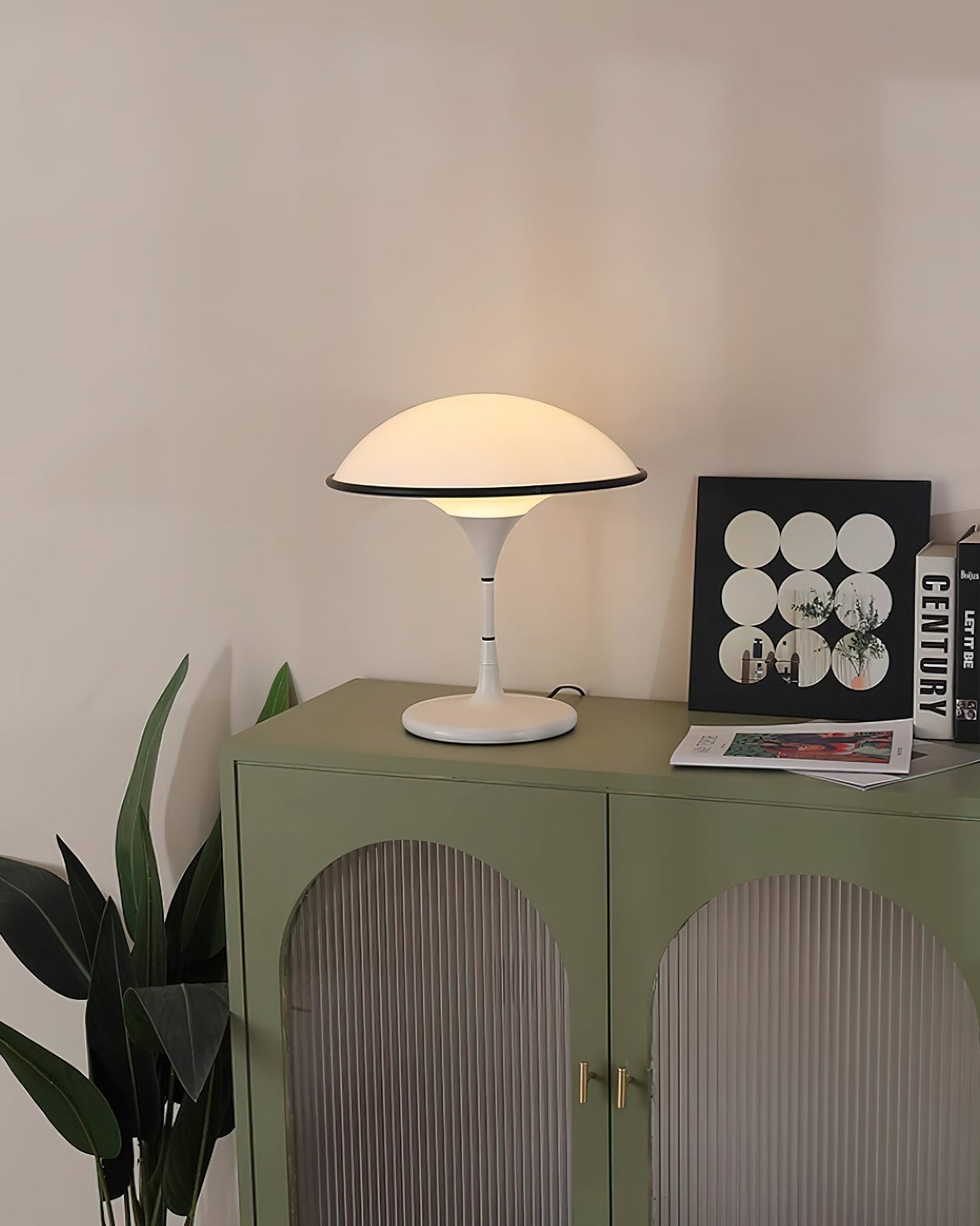 Fontana Glow – Elegant Bordlampe i Tidløst Design til Stue, Soveværelse og Kontor
