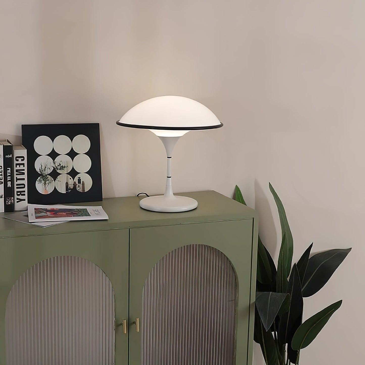 Fontana Glow – Elegant Bordlampe i Tidløst Design til Stue, Soveværelse og Kontor