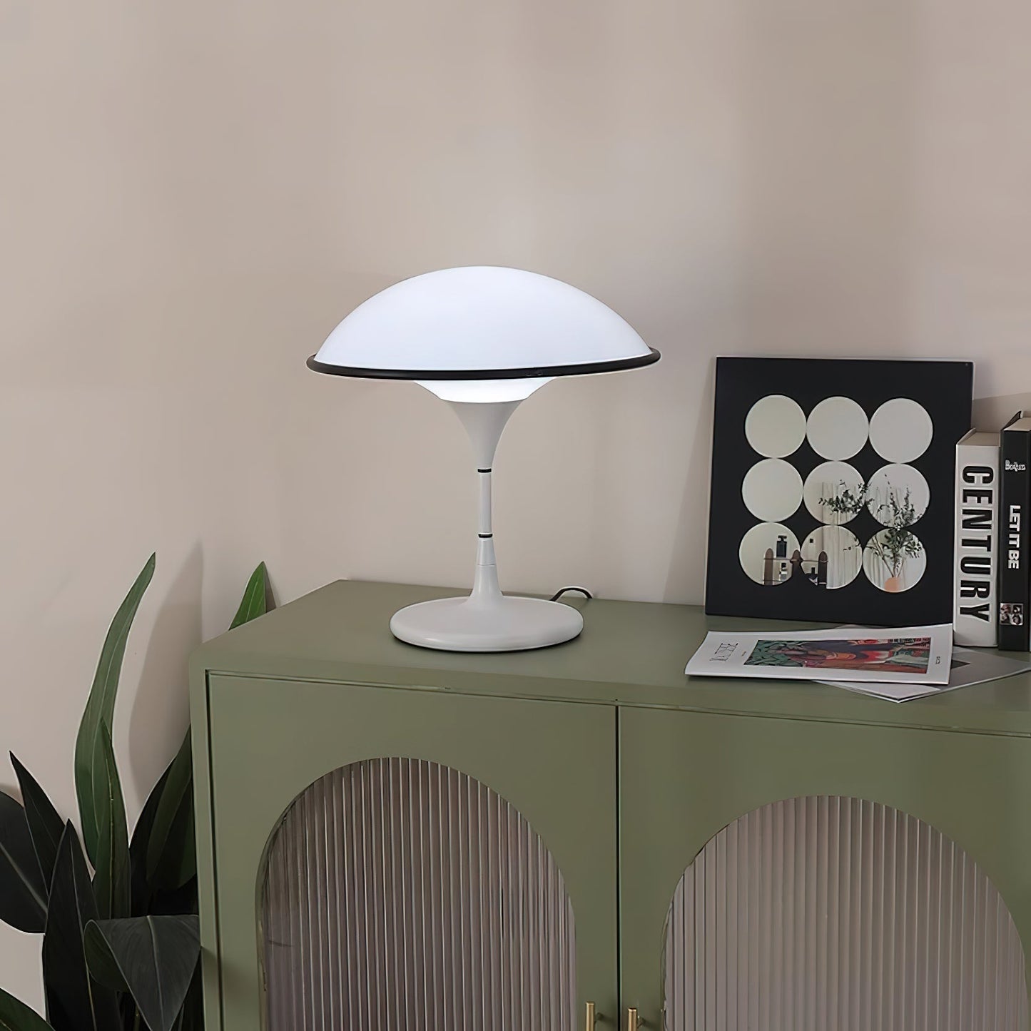 Fontana Glow – Elegant Bordlampe i Tidløst Design til Stue, Soveværelse og Kontor