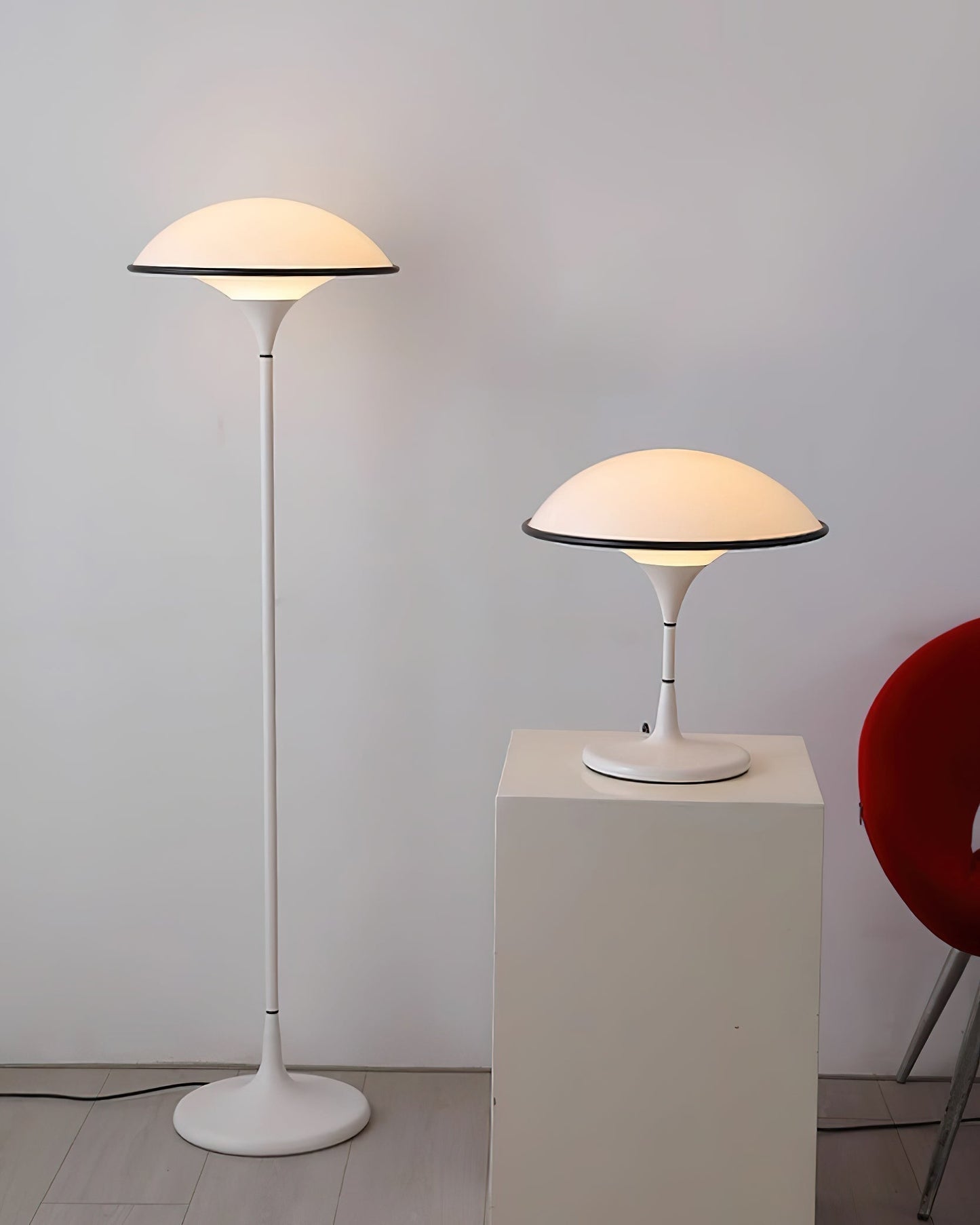 Fontana Glow – Elegant Bordlampe i Tidløst Design til Stue, Soveværelse og Kontor