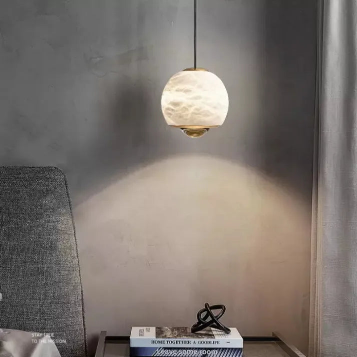 Nordisk marmor alabast pendellampe – Rund globe hængelampe til stue, køkken og spisestue