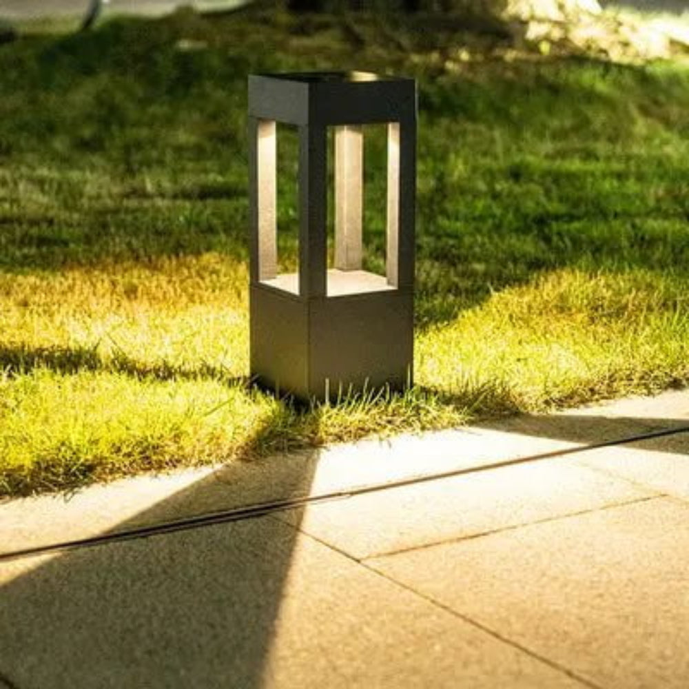 Nimbus PathLight – Elegant Udendørs Stibelysning til Have, Terrasse og Indkørsel