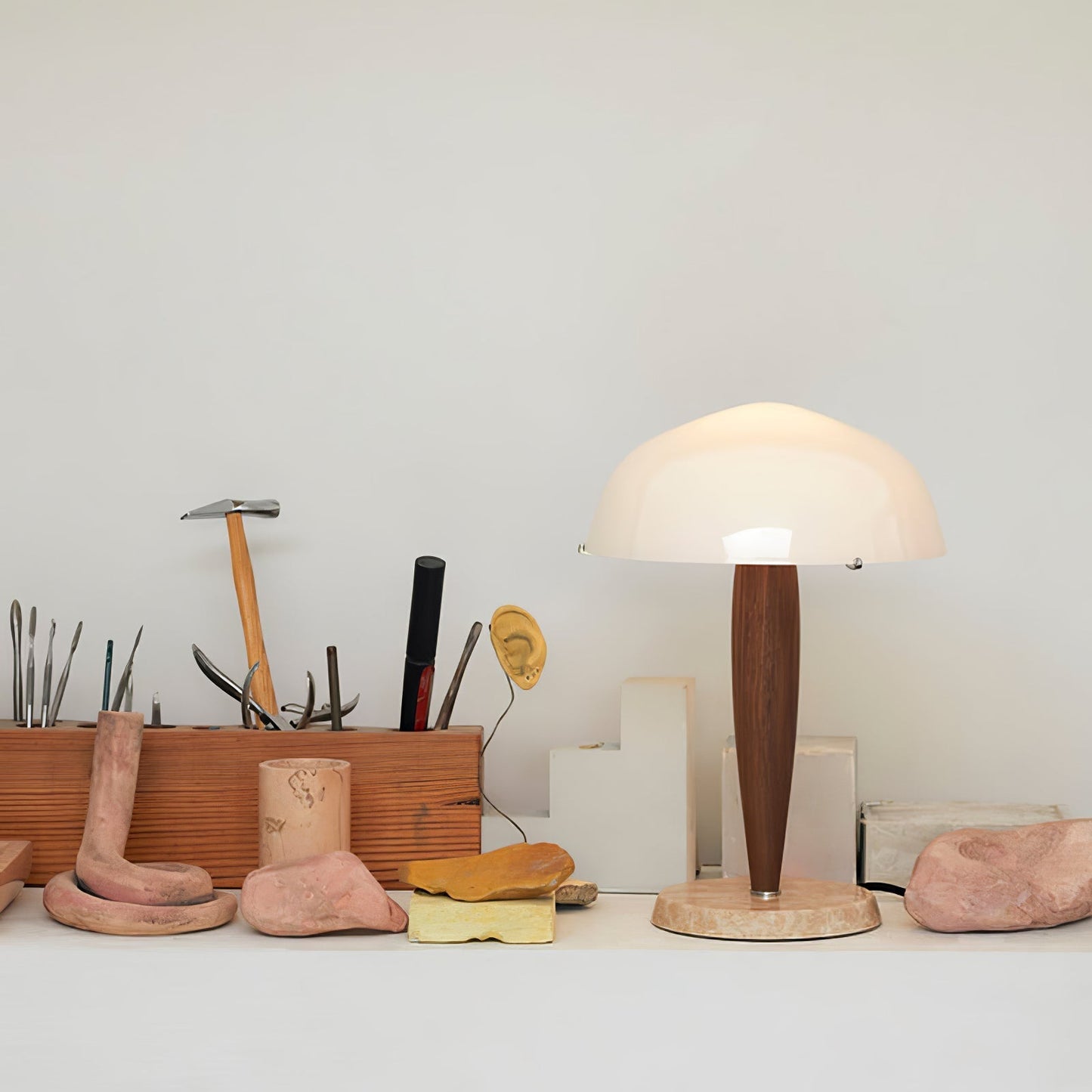 Herman Glow – Moderne Bordlampe i Elegant Design til Stue, Soveværelse og Kontor