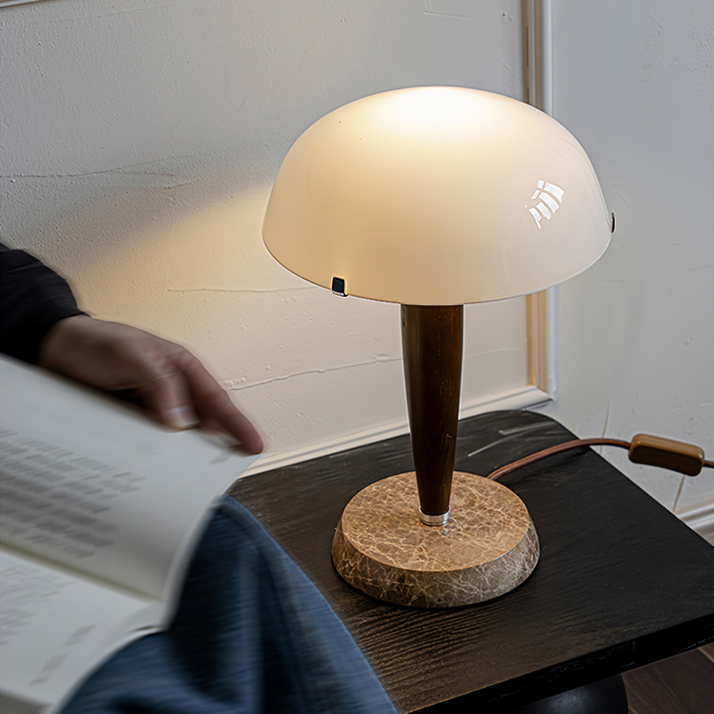 Herman Glow – Moderne Bordlampe i Elegant Design til Stue, Soveværelse og Kontor