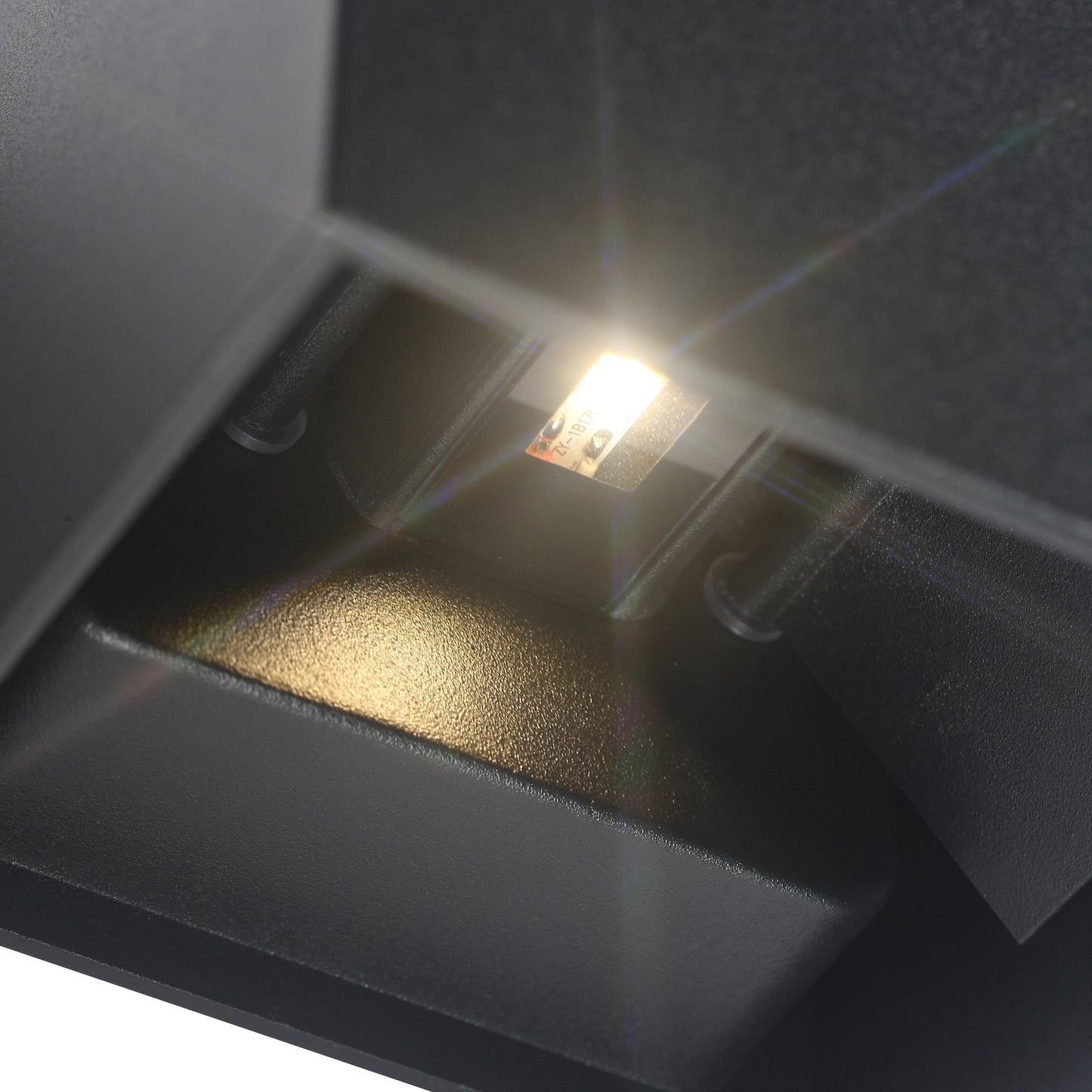 Stilfuld Udendørs LED Væglampe IP65 6W i Elegant Sort Design