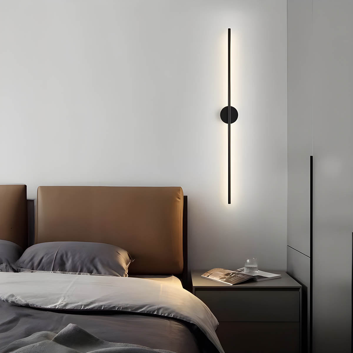 Lance LineGlow – Moderne Væglampe med Slankt Lysbånd til Elegant Belysning Inde og Ude