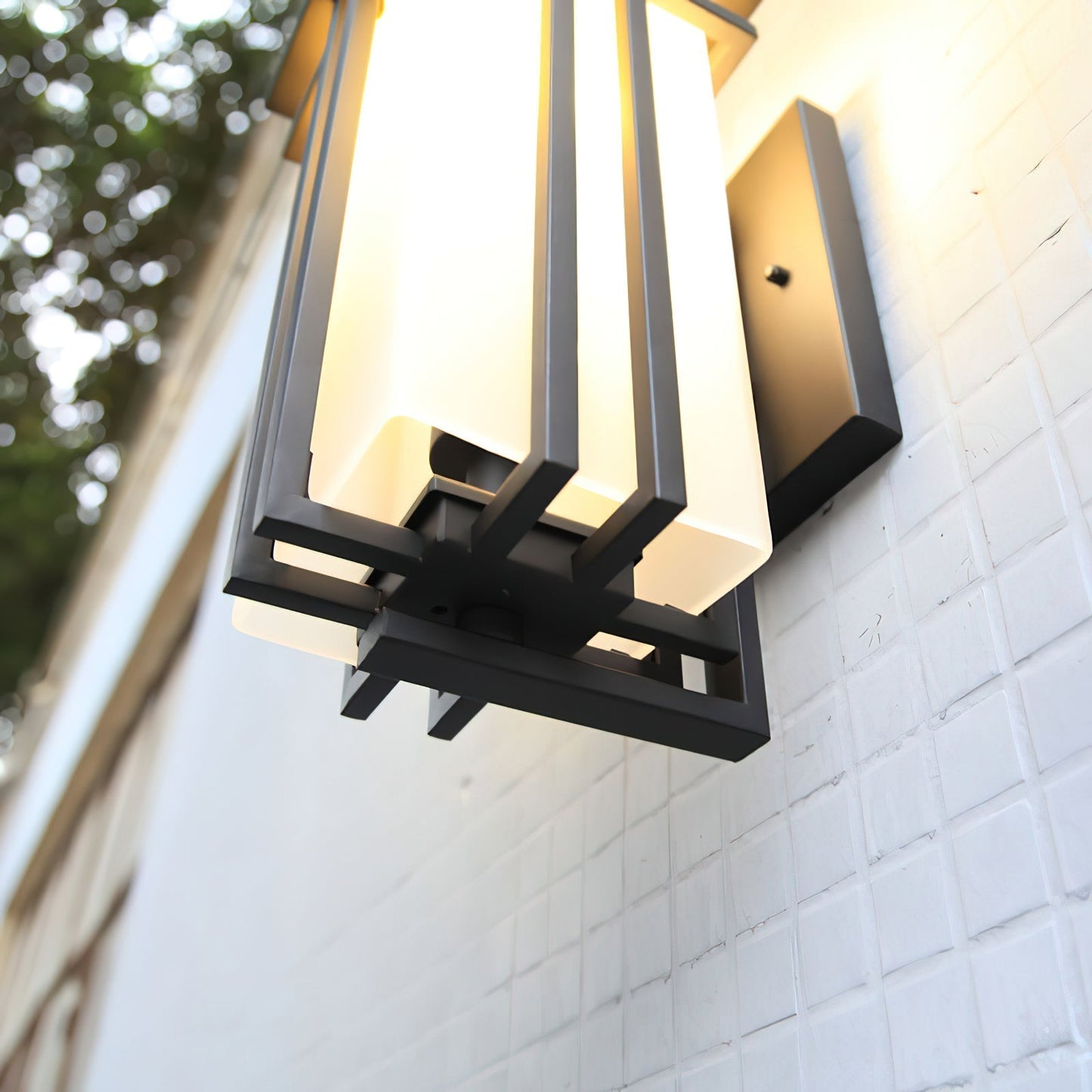 Linden Glow – Elegant Udendørs Væglampe til Facade, Terrasse og Havebelysning