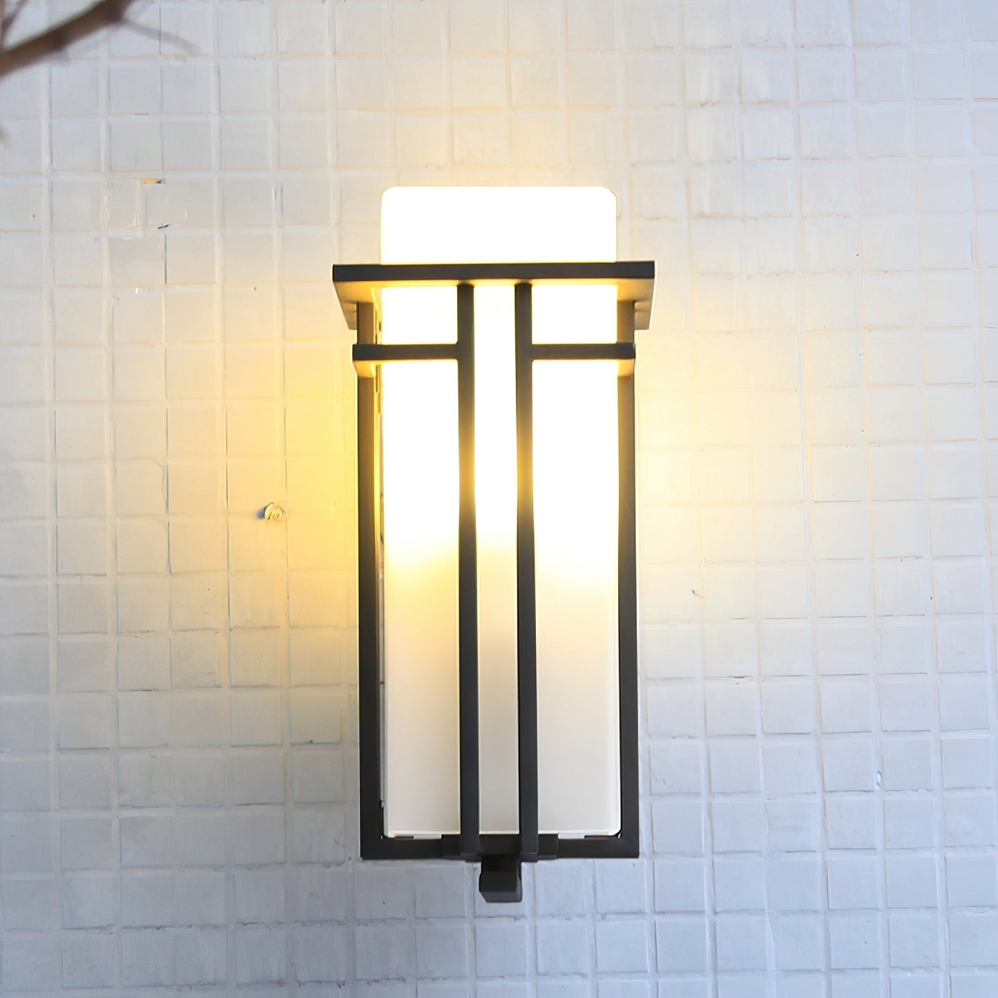 Linden Glow – Elegant Udendørs Væglampe til Facade, Terrasse og Havebelysning