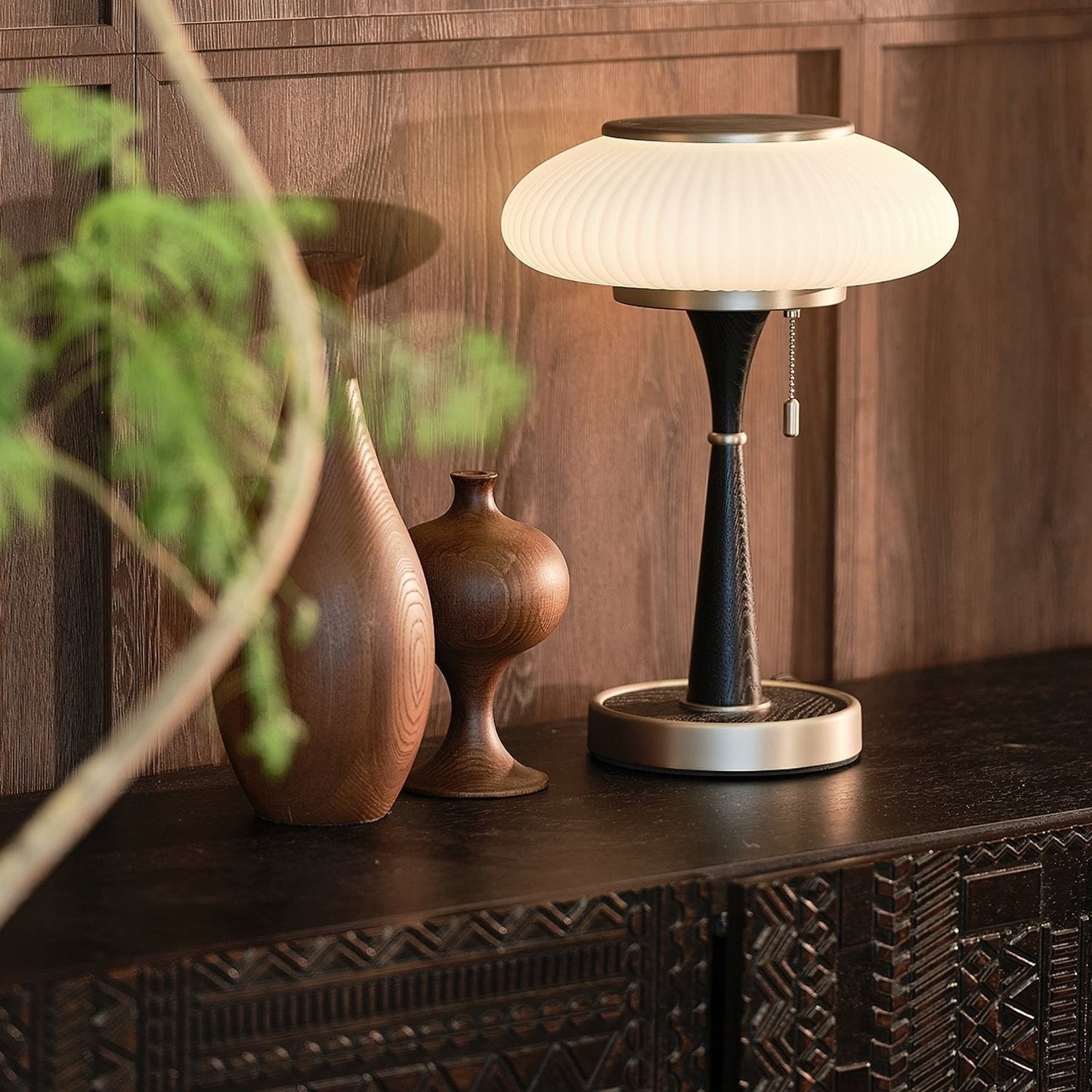 Matsutake Glow – Elegant Bordlampe i Svampeinspireret Design til Moderne Indretning