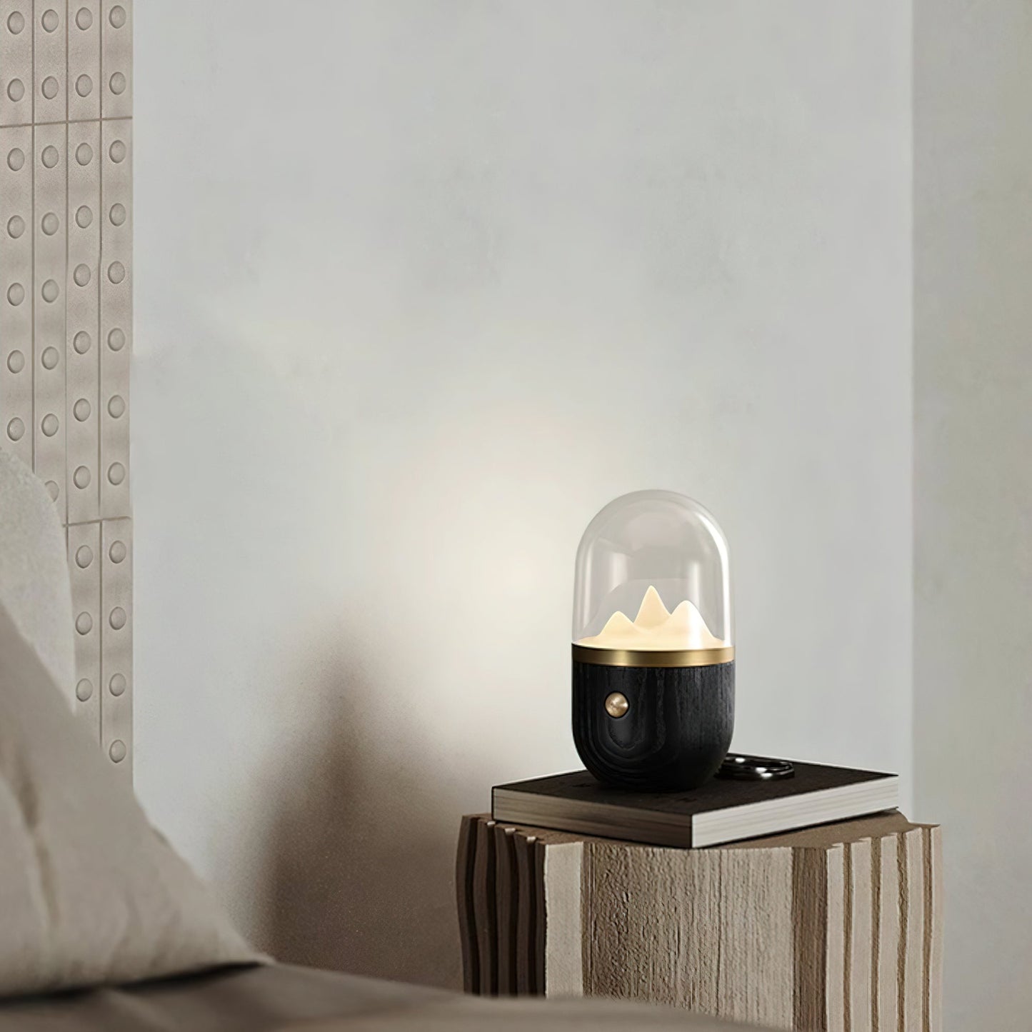 Bjergtop Glow – Unik Natbordslampe i Naturinspireret Design til Hygge og Stemning