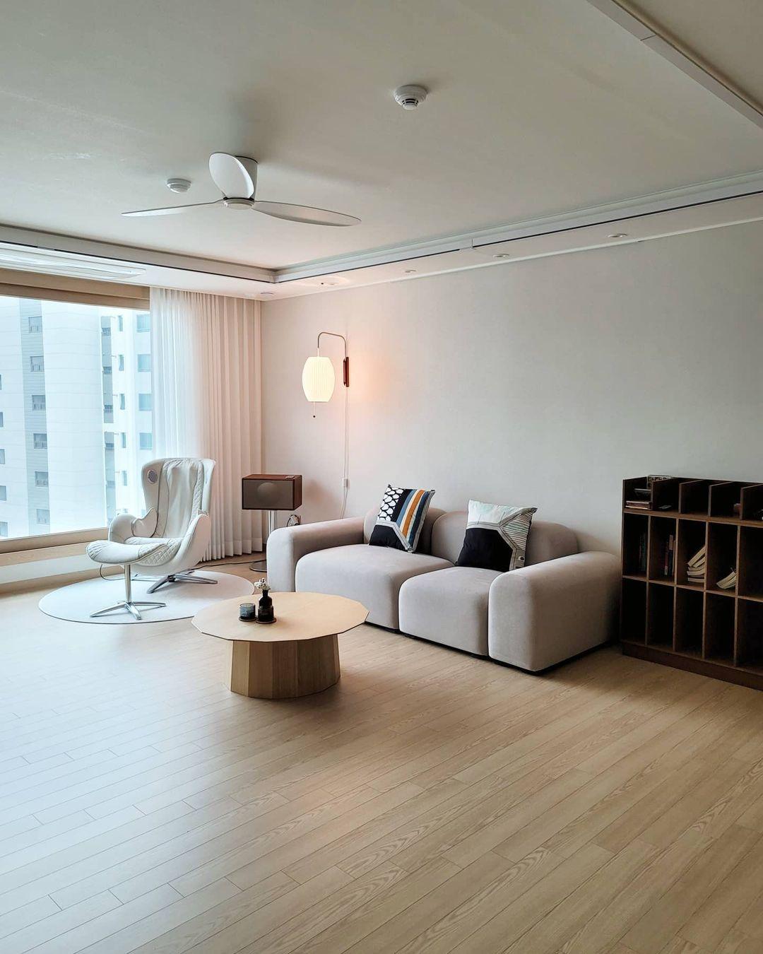 Nelson Glow – Elegant Væglampe i Moderne Design til Stue, Soveværelse og Gang