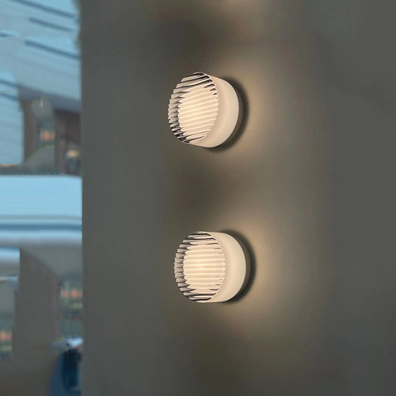 LumiFlex LED – Moderne Væglampe til Fleksibel Indendørs og Udendørs Belysning