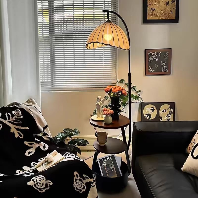 ZenLight – Japansk Natbordslampe i Minimalistisk Design til Soveværelset