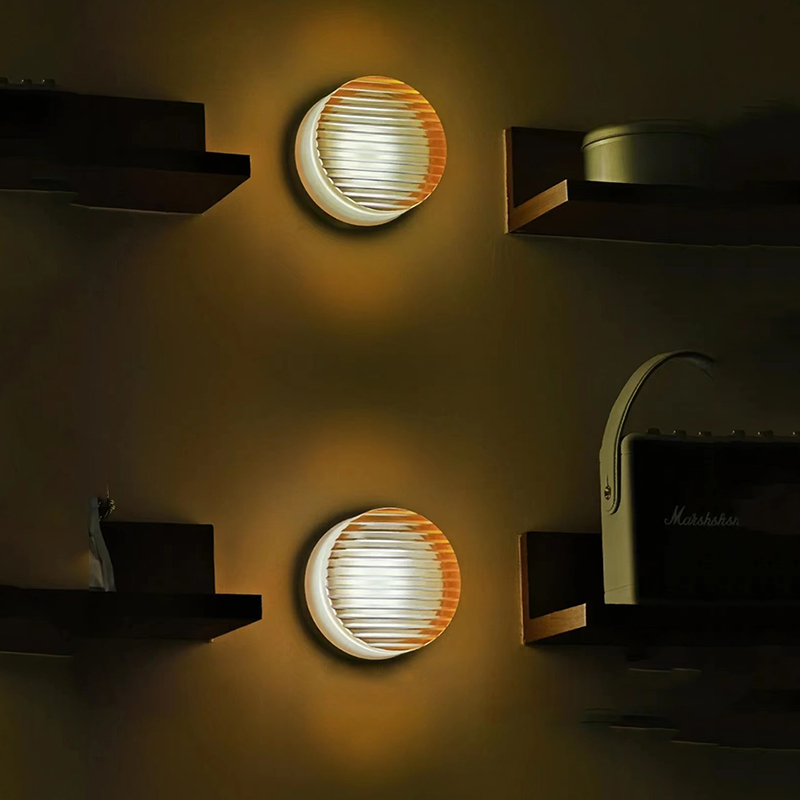 LumiFlex LED – Moderne Væglampe til Fleksibel Indendørs og Udendørs Belysning