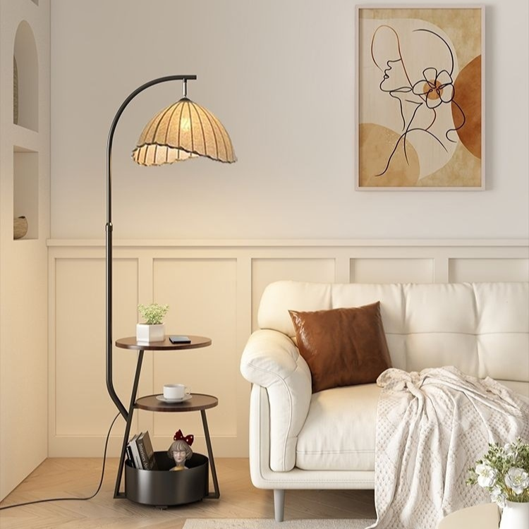 ZenLight – Japansk Natbordslampe i Minimalistisk Design til Soveværelset