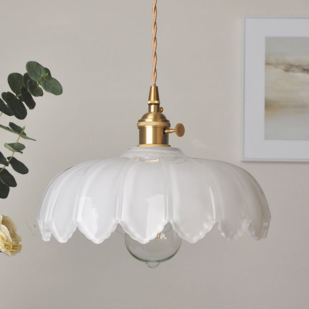 FloraGlaze Vintage – Hængelampe med Glaseret Blomsterdesign i Klassisk Retrostil
