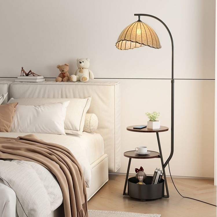 ZenLight – Japansk Natbordslampe i Minimalistisk Design til Soveværelset
