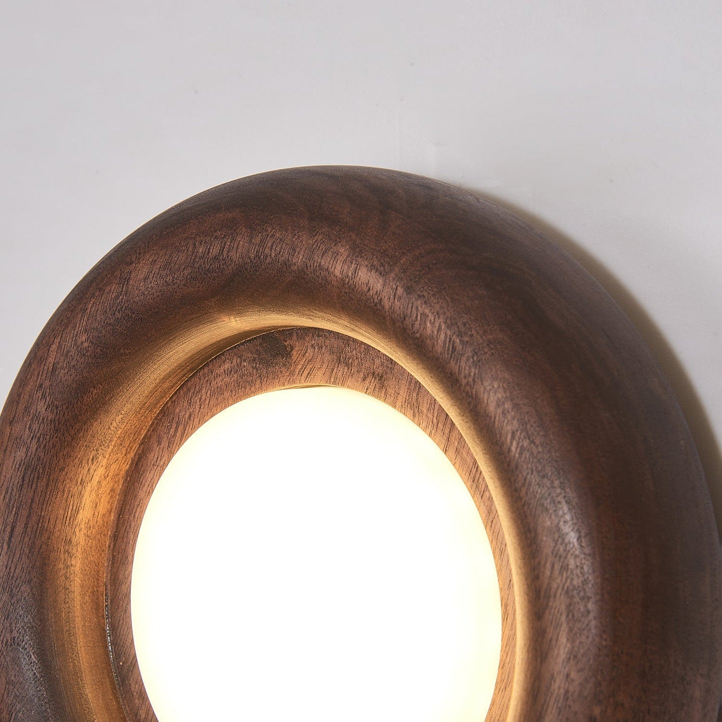Orbitus Glow – Moderne Væglampe i Elegant Design til Stilfuld Belysning Inde og Ude