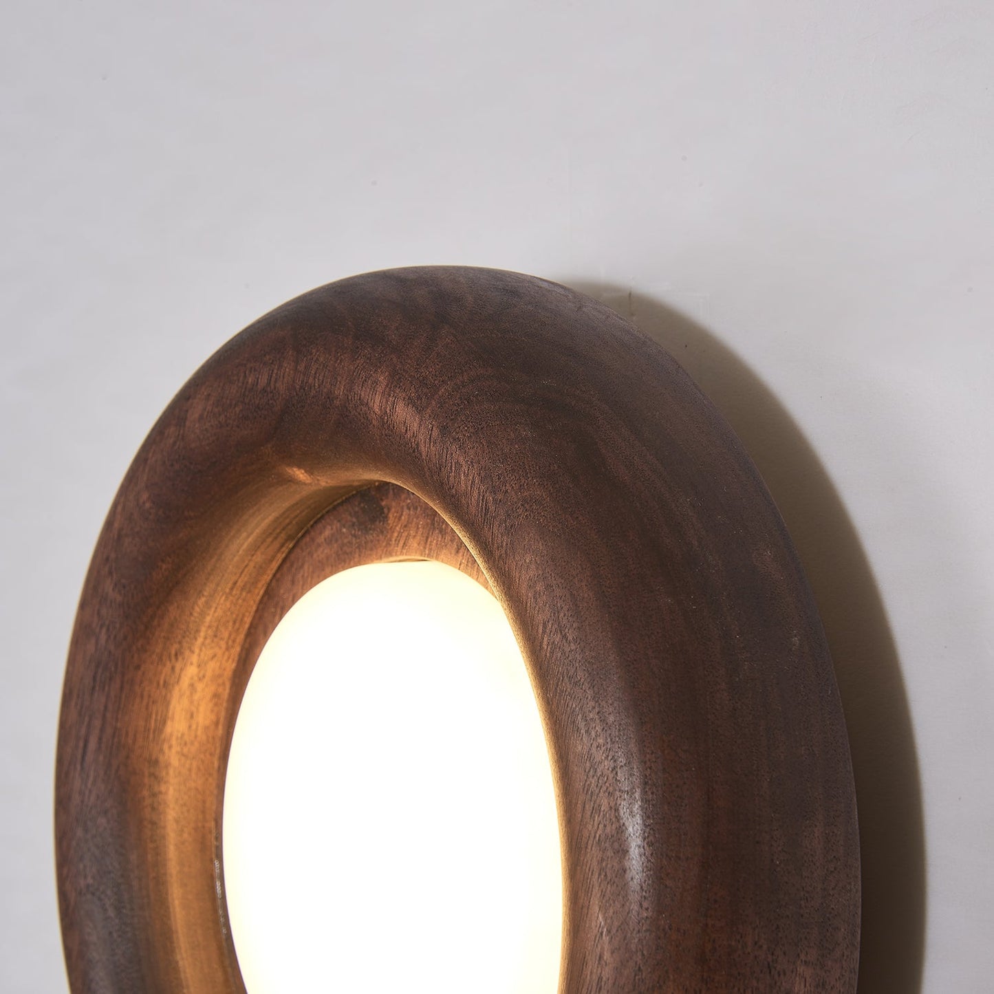 Orbitus Glow – Moderne Væglampe i Elegant Design til Stilfuld Belysning Inde og Ude