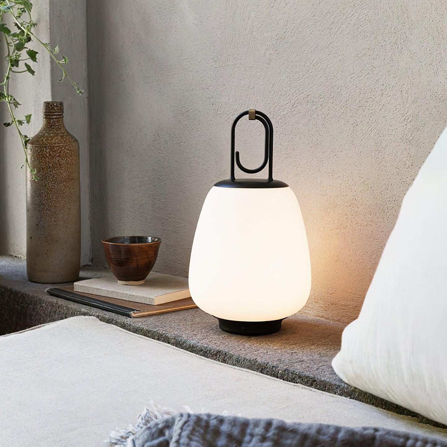 Portable Lantern – Bærbar Bordlampe med Indbygget Batteri til Hygge og Stemningsfuld Belysning