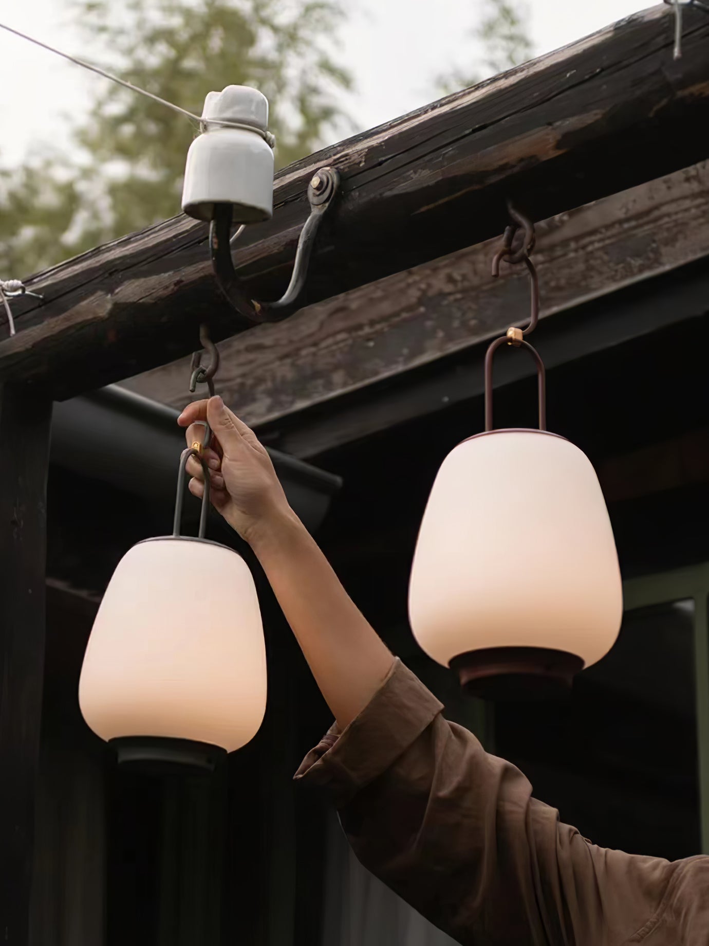 Portable Lantern – Bærbar Bordlampe med Indbygget Batteri til Hygge og Stemningsfuld Belysning