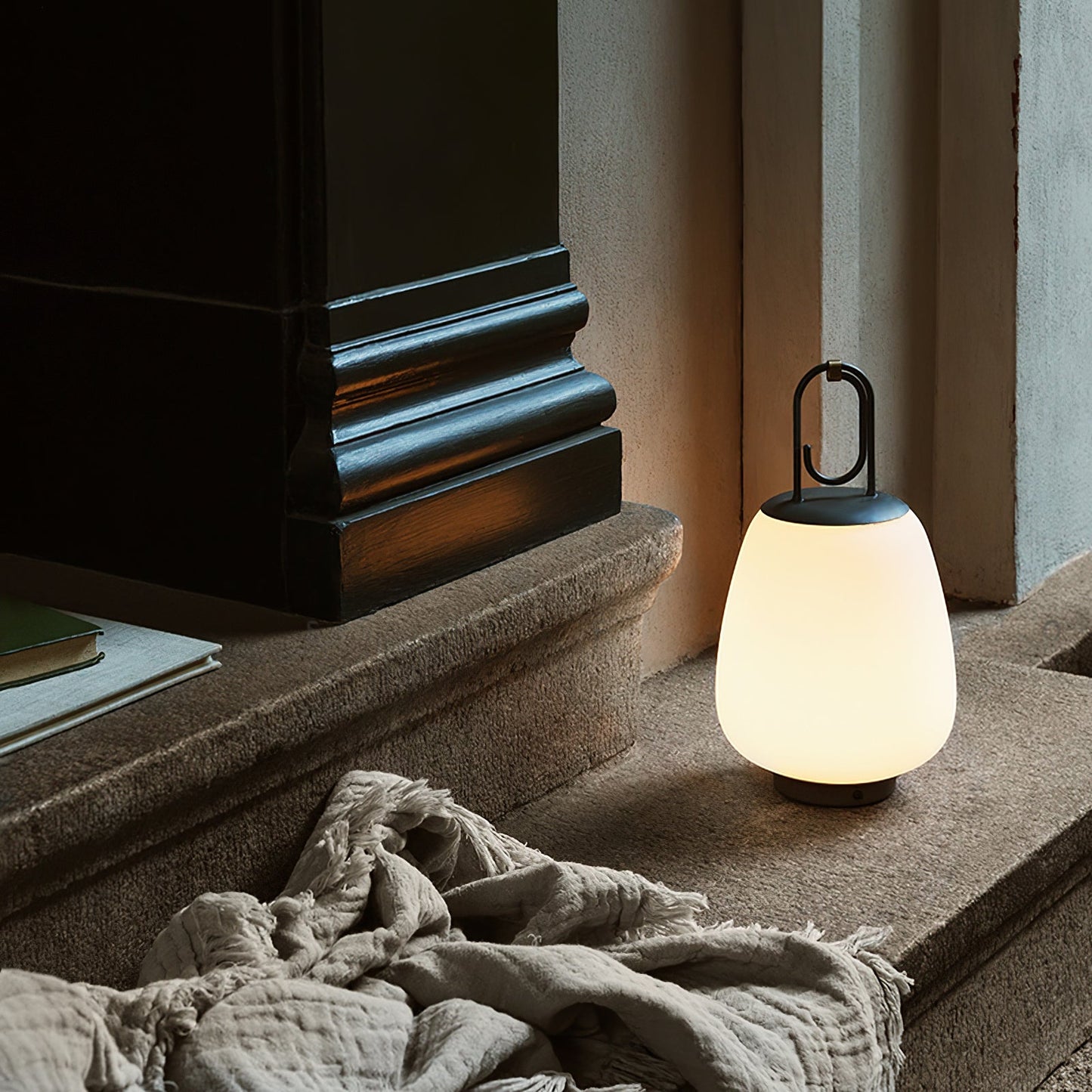 Portable Lantern – Bærbar Bordlampe med Indbygget Batteri til Hygge og Stemningsfuld Belysning