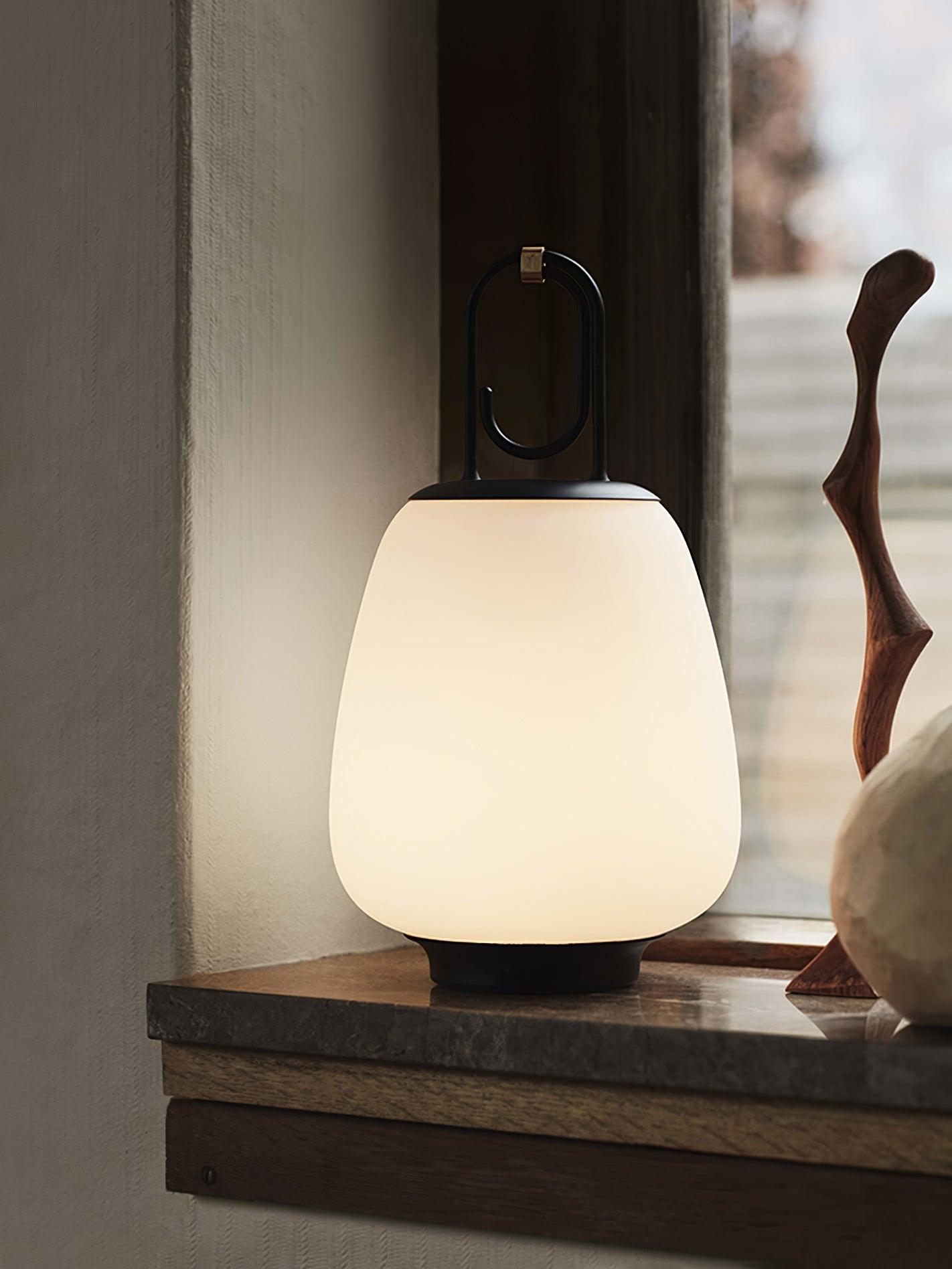 Portable Lantern – Bærbar Bordlampe med Indbygget Batteri til Hygge og Stemningsfuld Belysning