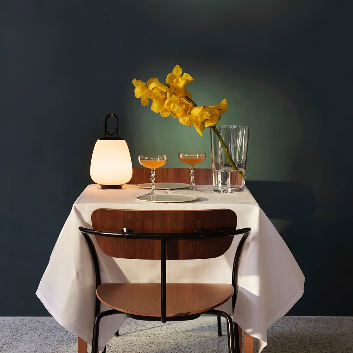 Portable Lantern – Bærbar Bordlampe med Indbygget Batteri til Hygge og Stemningsfuld Belysning