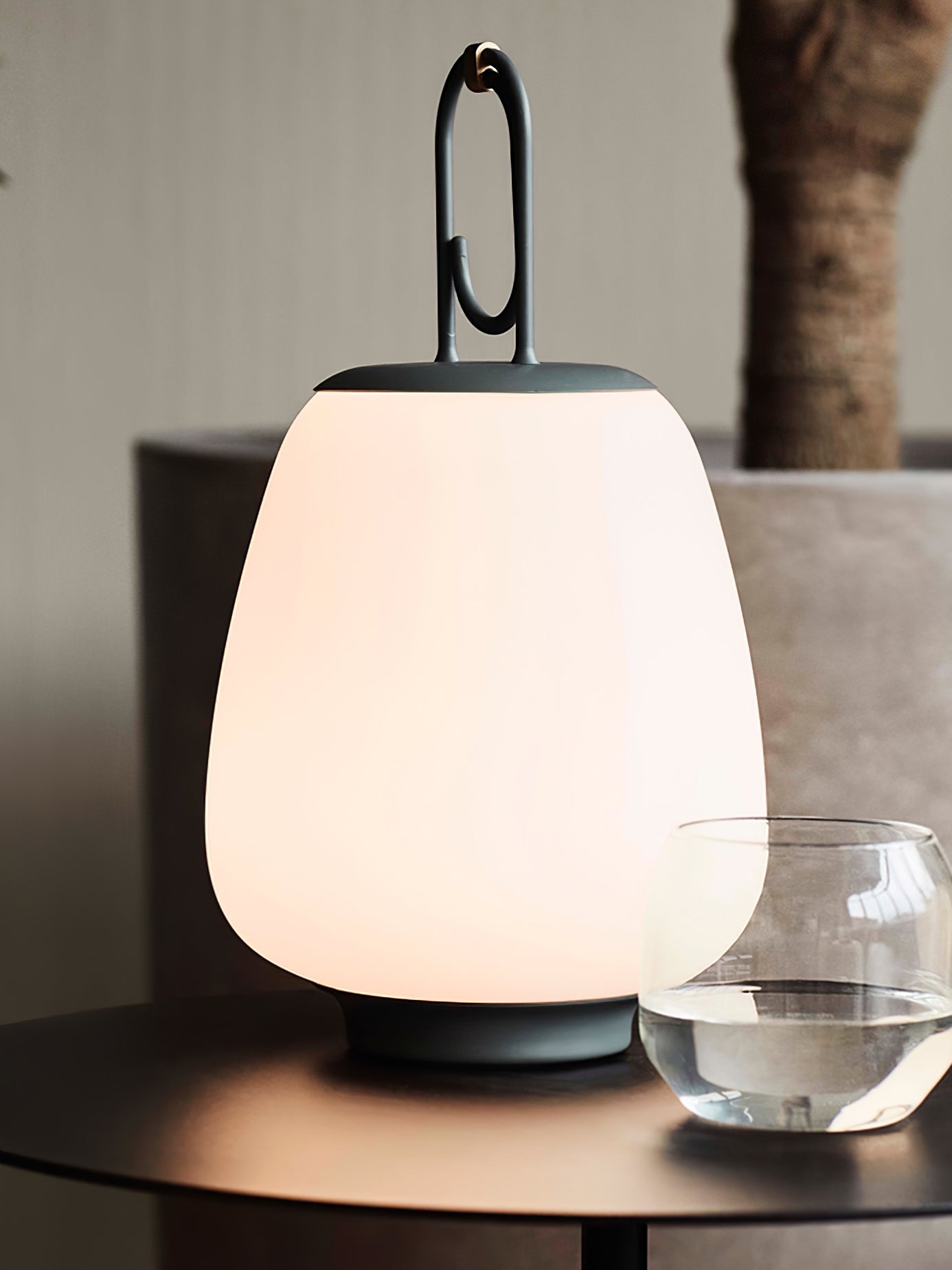 Portable Lantern – Bærbar Bordlampe med Indbygget Batteri til Hygge og Stemningsfuld Belysning