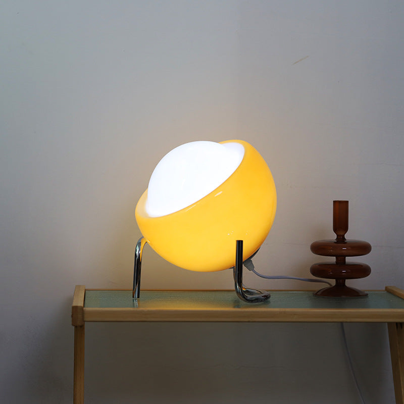 Bauhaus Retro – Unik Indendørs Bordlampe i Middelalderligt Design