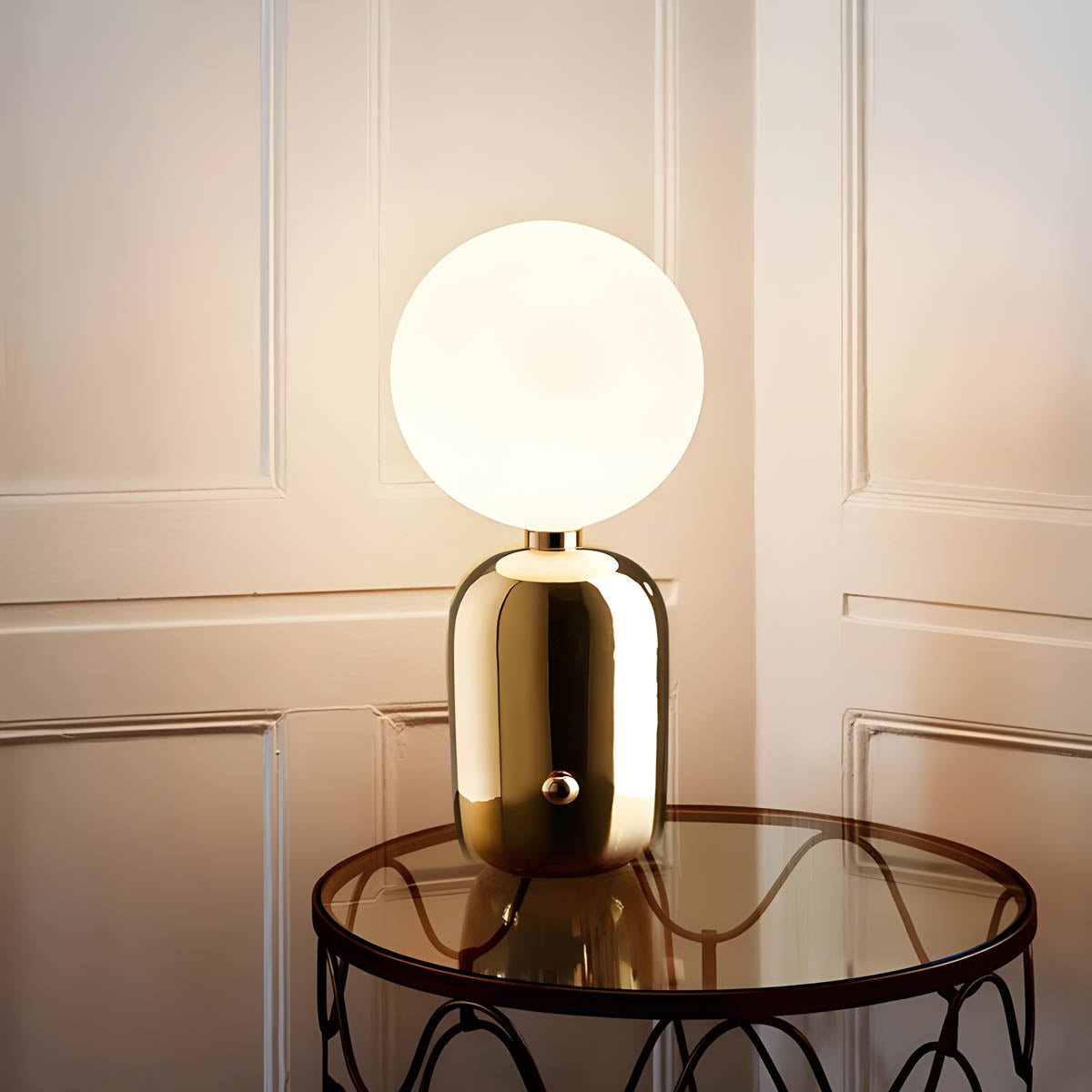RAISO – Moderne LED Bordlampe i Elegant Nordisk Design til Stue, Soveværelse og Kontor