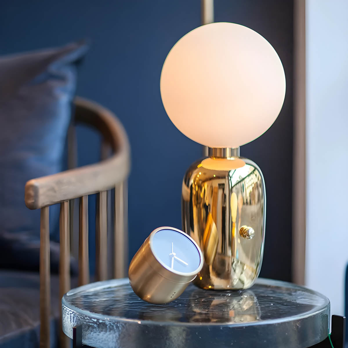 RAISO – Moderne LED Bordlampe i Elegant Nordisk Design til Stue, Soveværelse og Kontor