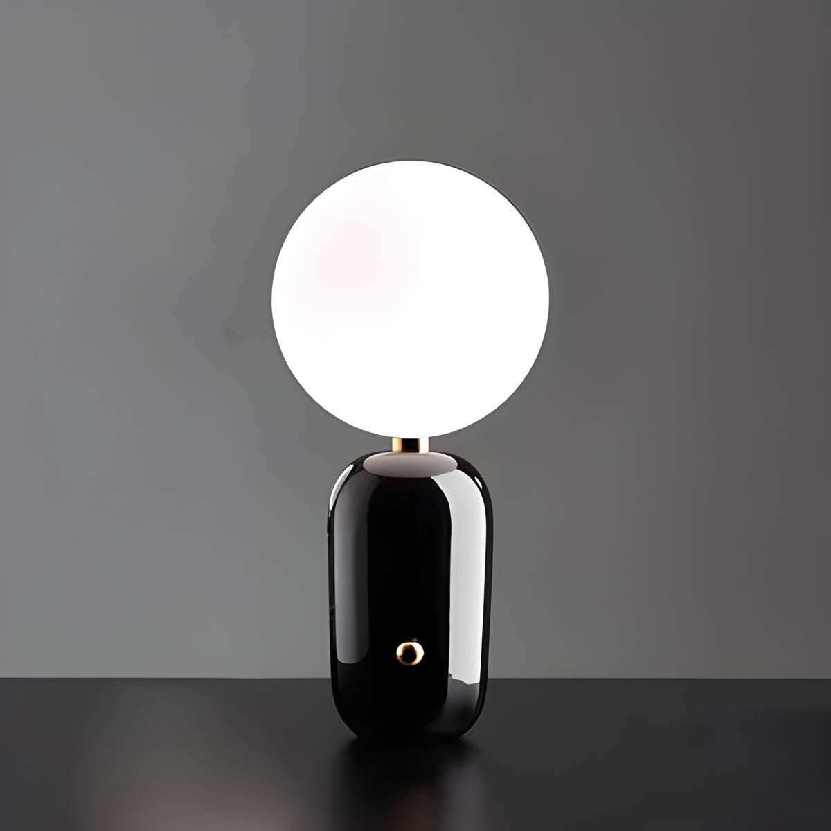 RAISO – Moderne LED Bordlampe i Elegant Nordisk Design til Stue, Soveværelse og Kontor