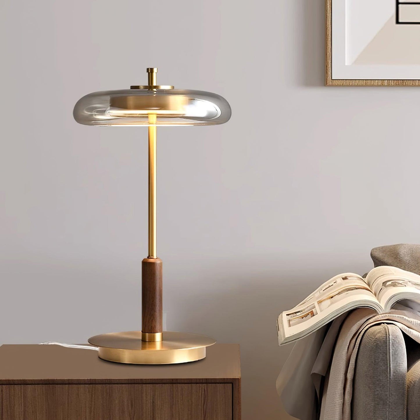 Ronaldo – Elegant Bordlampe i Moderne Design til Stue, Kontor og Soveværelse