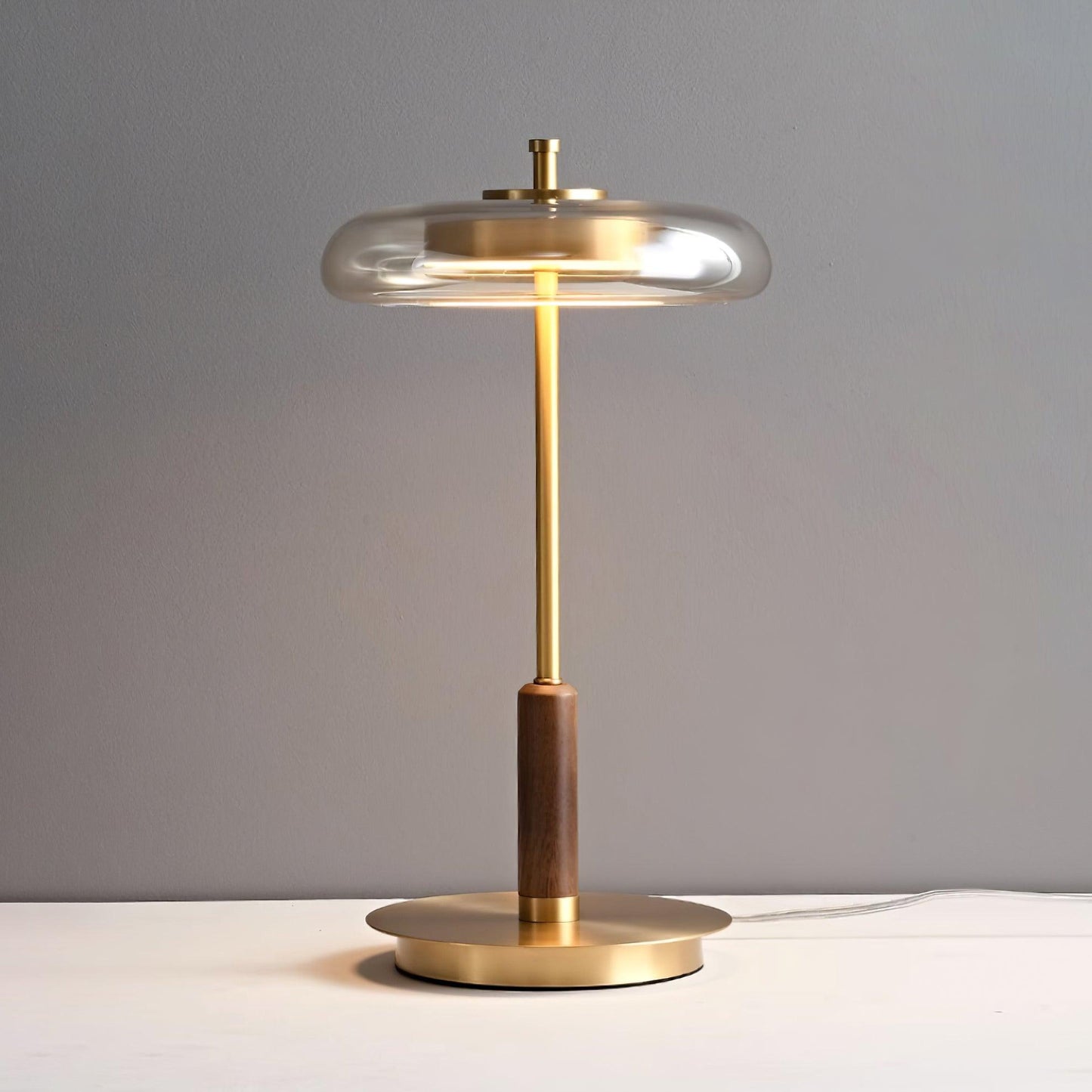 Ronaldo – Elegant Bordlampe i Moderne Design til Stue, Kontor og Soveværelse