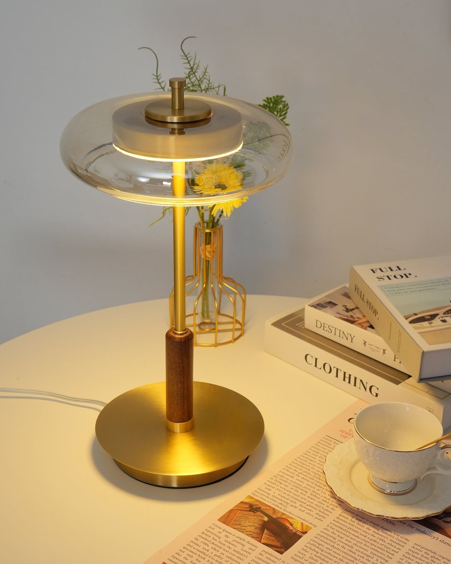 Ronaldo – Elegant Bordlampe i Moderne Design til Stue, Kontor og Soveværelse